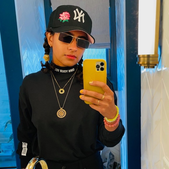 NEW ERA • Black NY Yankees Rose Edition Embroidered Baseball Cap - Picture 13 of 16